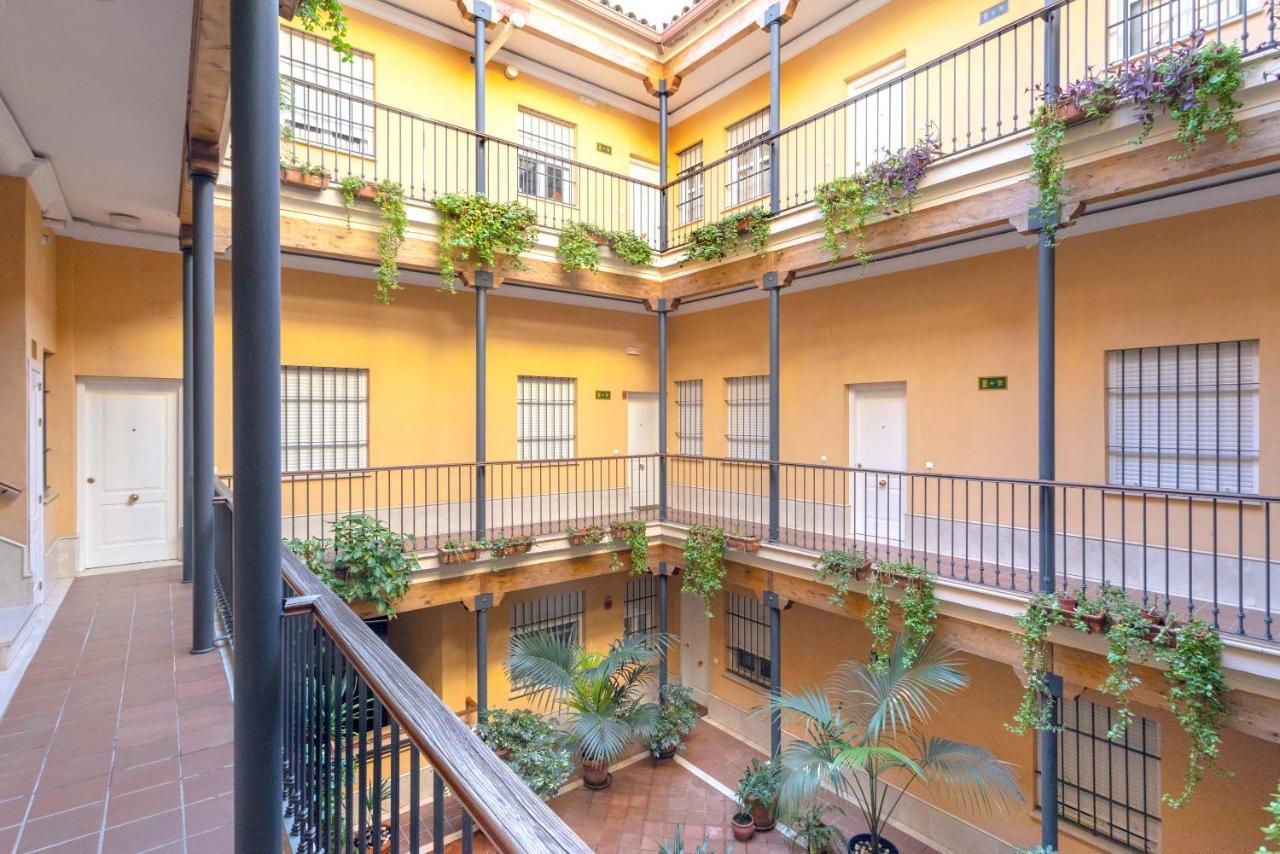 Genteel Home Vinuesa Seville Exterior photo